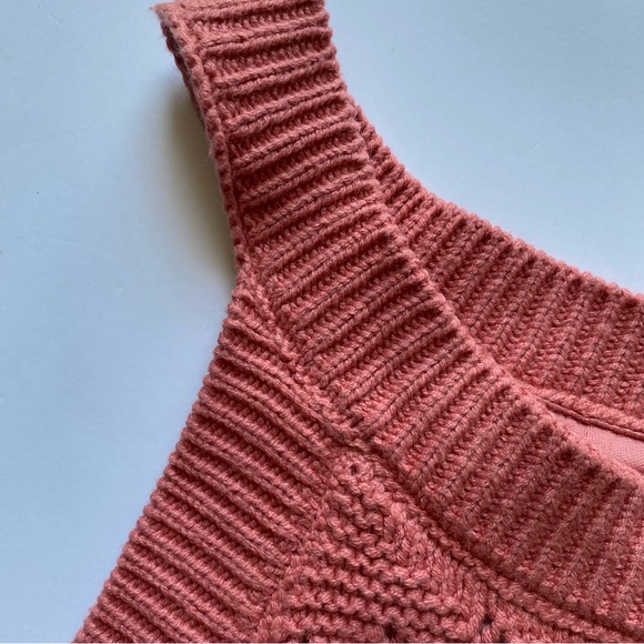 House of Harlow 1960 Crochet Knit Cropped Sleeveless Sweater M Medium NWT - Picture 2 of 10